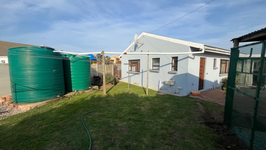 2 Bedroom Property for Sale in Wavecrest Eastern Cape